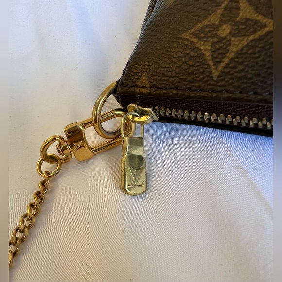 Authentic Louis Vuitton Monogram Mini Pochette - Picture 5 of 9